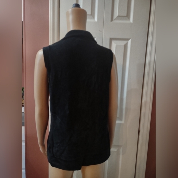 Quacker Factory women's size small fleece zip up vest - Picture 4 of 6